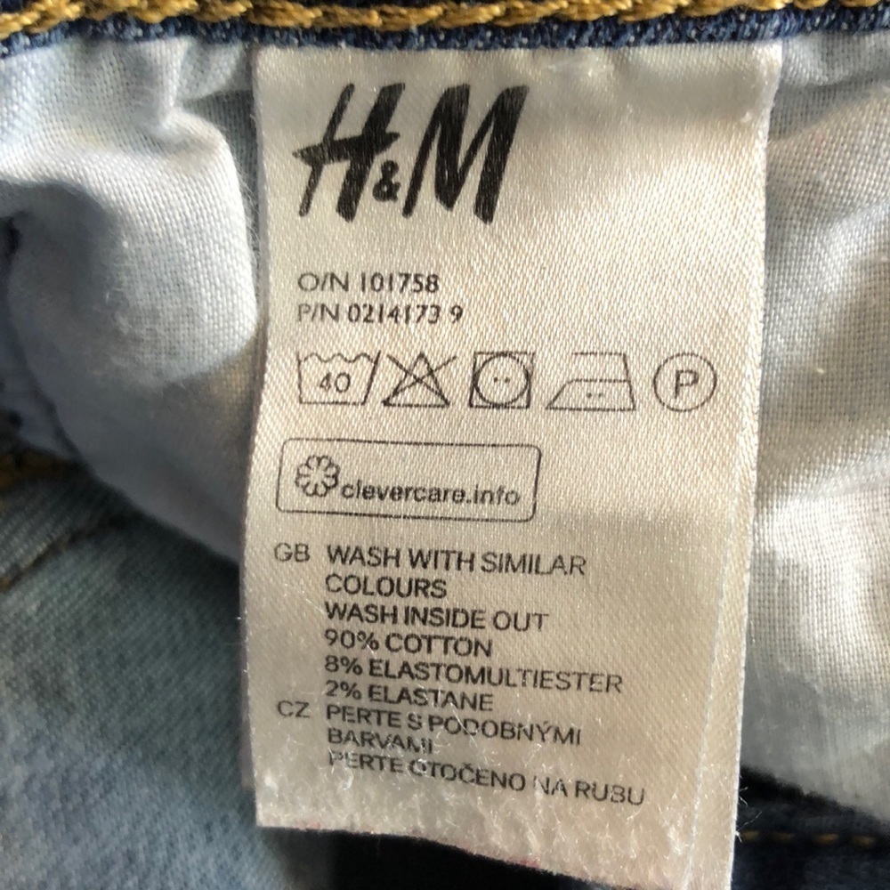 H&M women's blue/navy denim shorts with patchwork details and frayed hem Size 8 - Picture 8 of 9